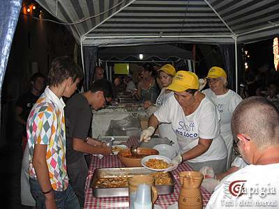 Sagra della polpetta 2009 stand delle orecchiette al sugo con le polpette