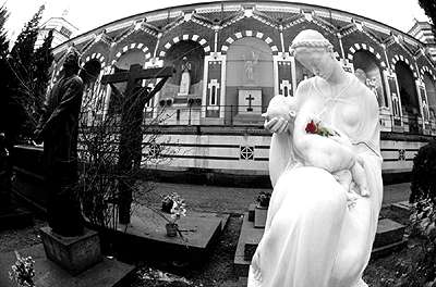 Emanuele Padovani Raccolta foto sulla vita del Cristo realizzate nel cimitero monumentale di Milano